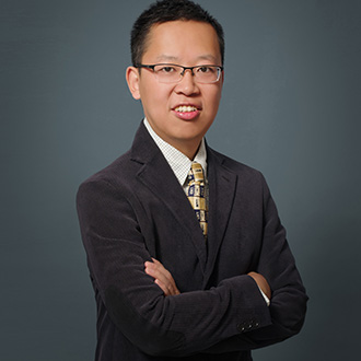 Guillermo Arce profile